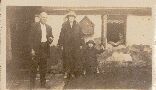 Lou Oates, Elsie, Des, Auntie Nel
